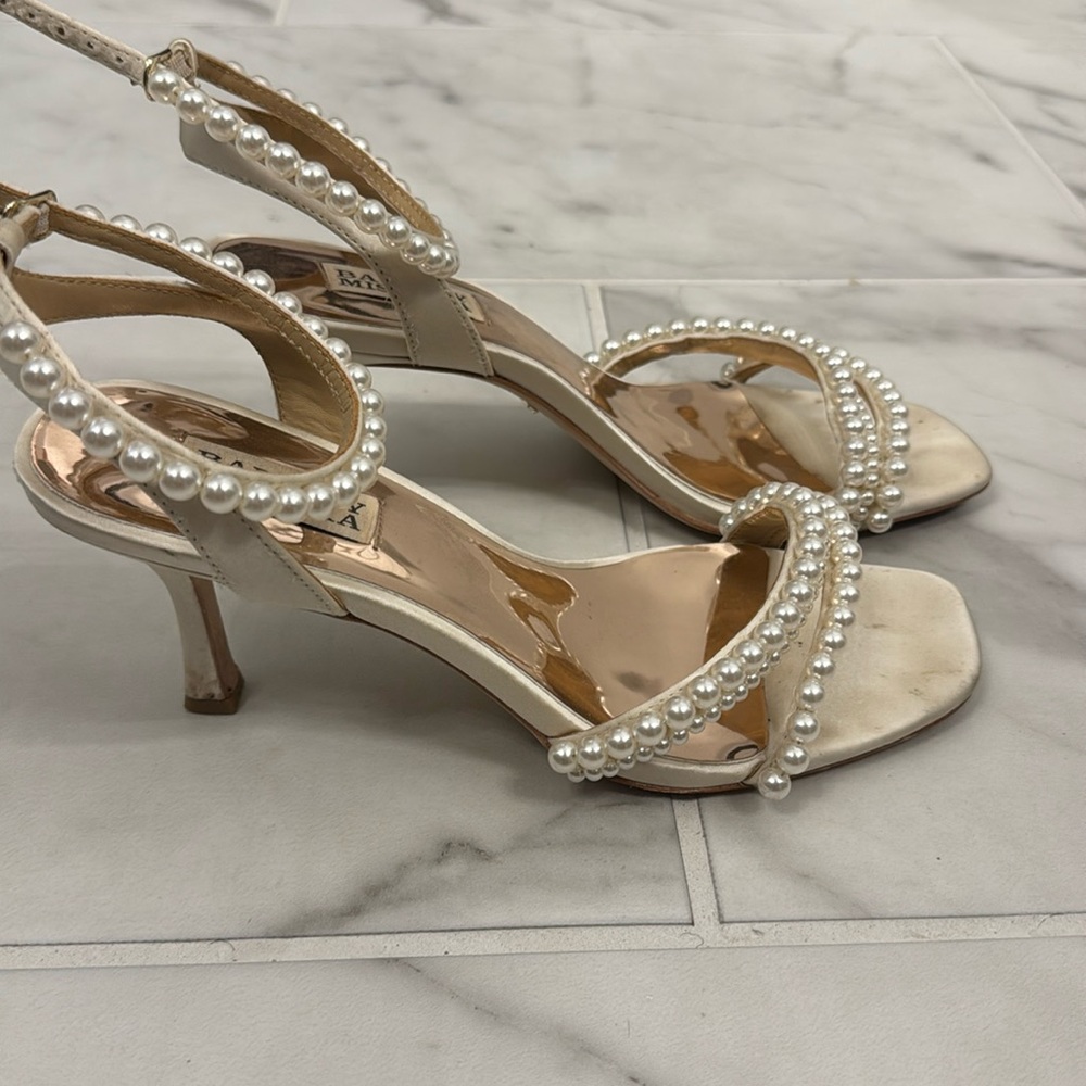 Badgley Mischka feisty ankle heels